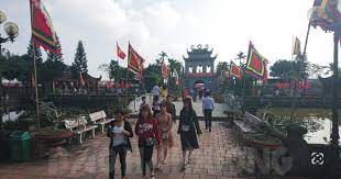 Các di tích ở huyện Cẩm Giàng đón 25.000 lượt khách đầu năm mới